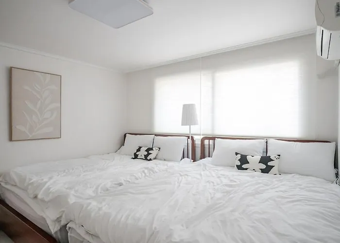 Newly Space Seúl