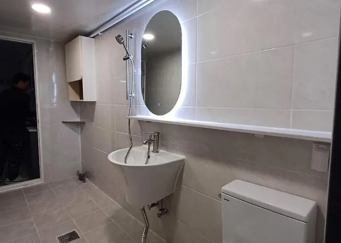 Newly Space Seúl